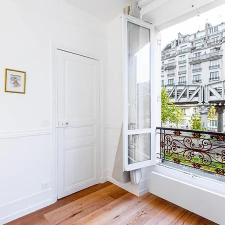 Guestready - Charming Getaway In 15th Apartment